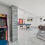 Miami Fun Home With Pool & Games L30