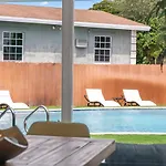 Miami Fun Home With Pool & Games L30